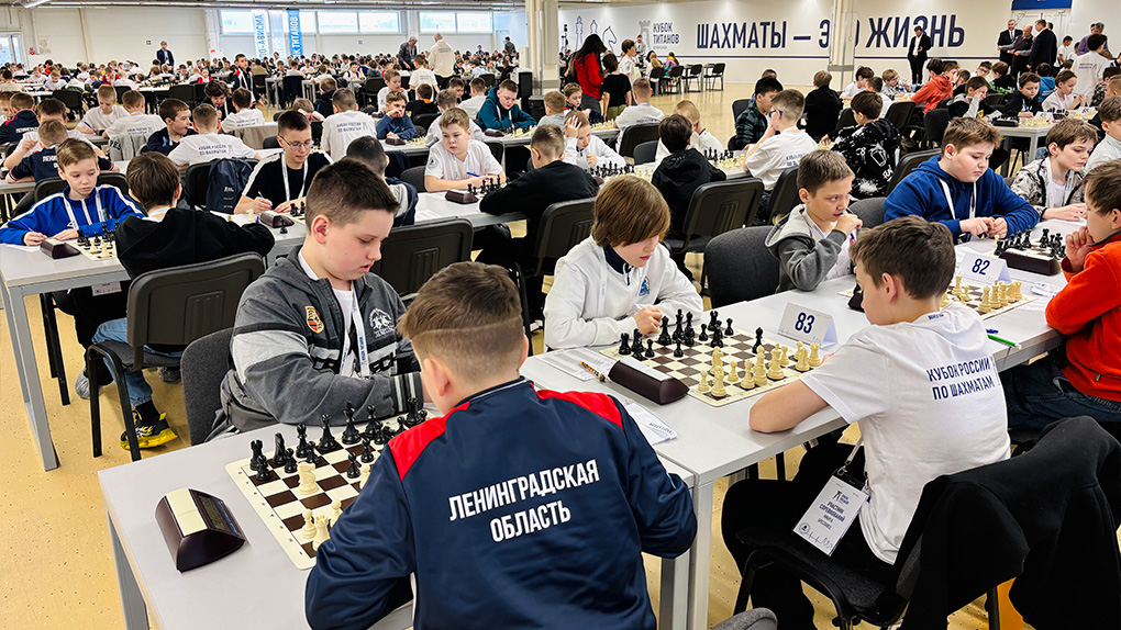 Анатолий Карпов открыл детский этап Кубка России по шахматам на Урале