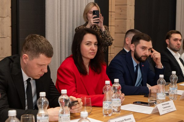 Александра Самойлович, «Колесник»