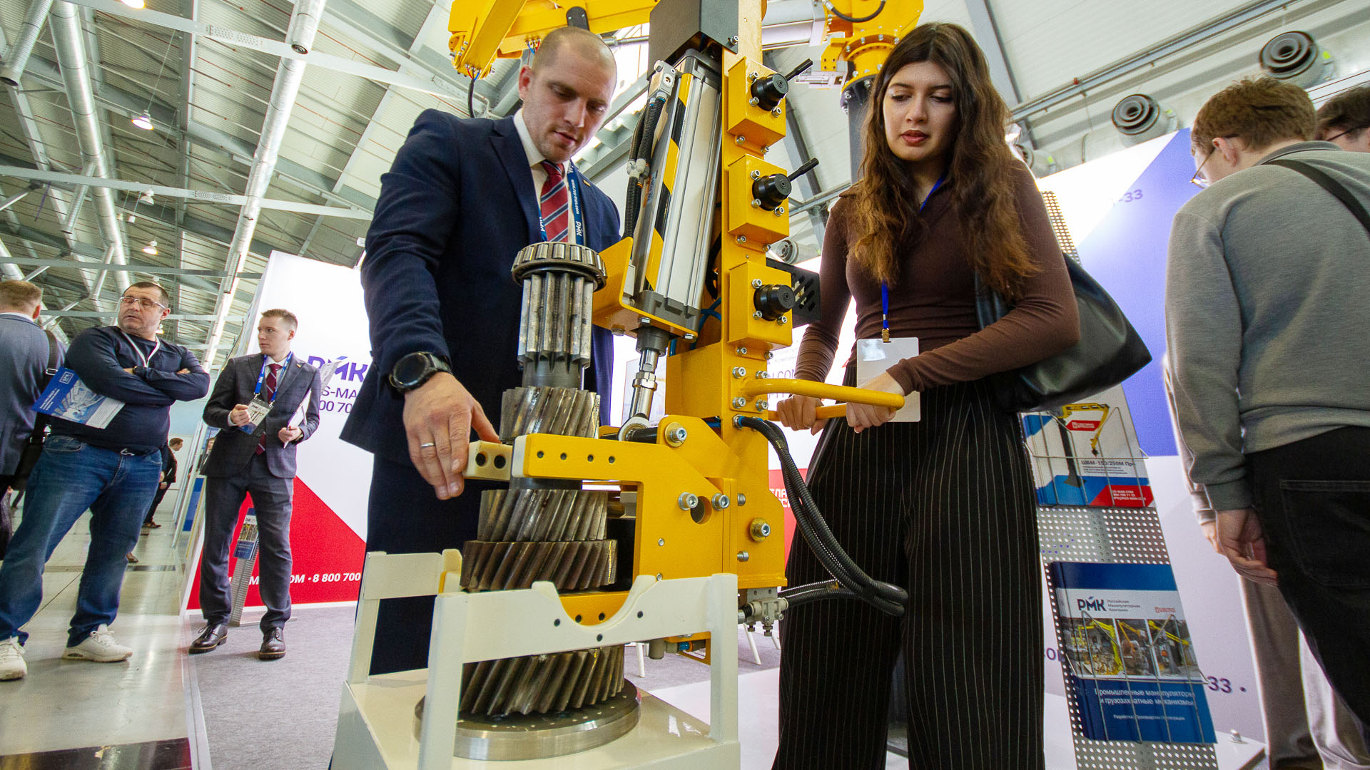 Выставки в Екатеринбурге объединили металлургов и машиностроителей