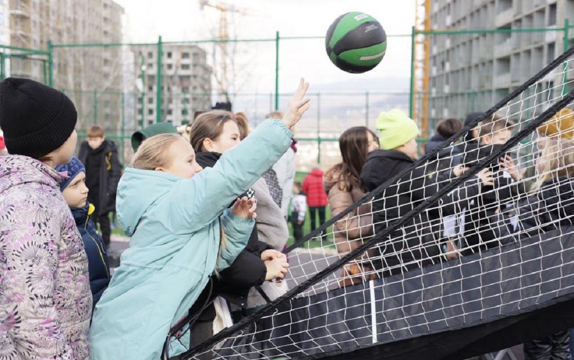 В Сочи в Бытхе торжественно открыли новые спортивные пространства