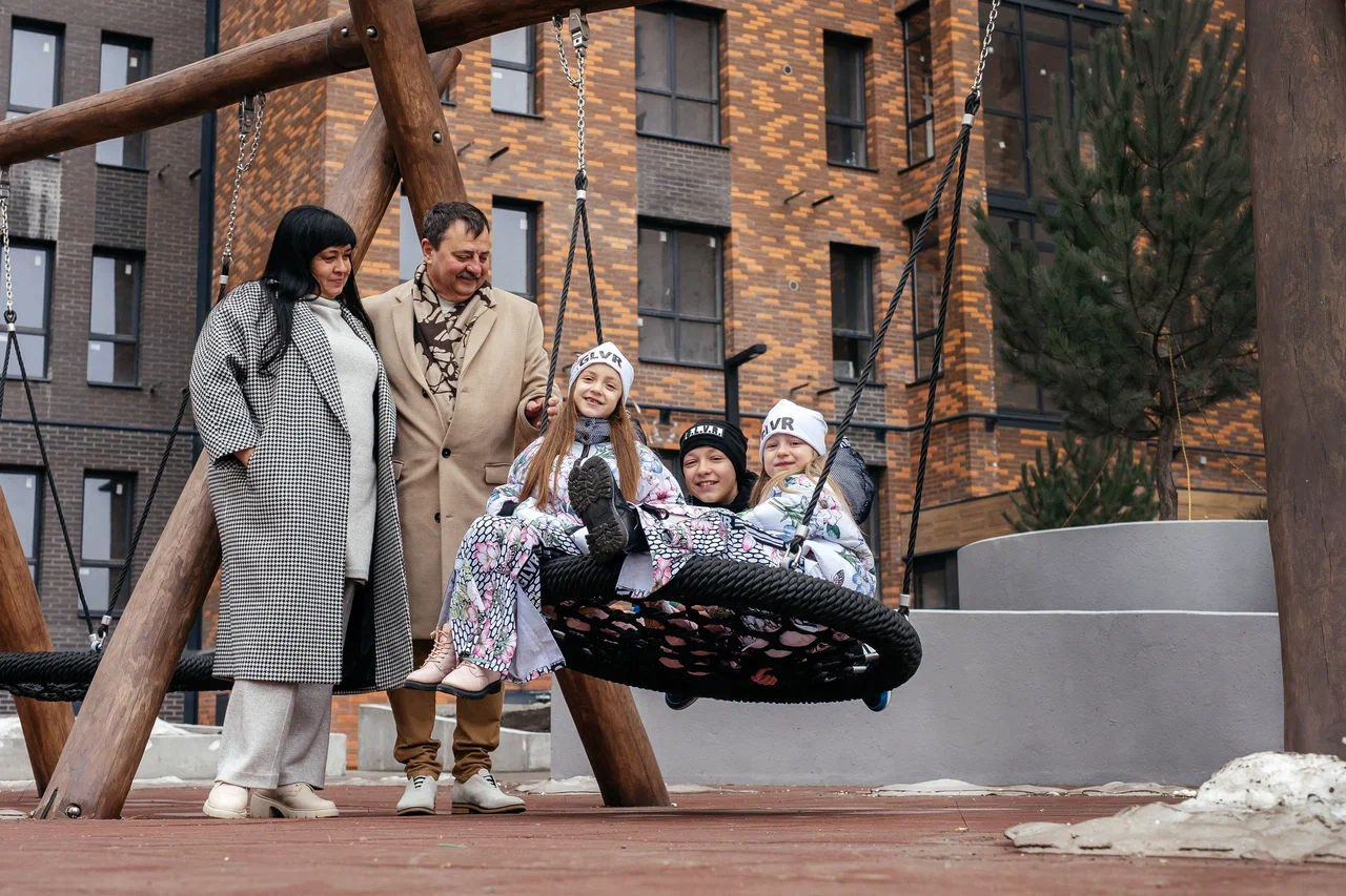 Гелена Марченко с семьей, фото предоставлено ГК «Альянс»