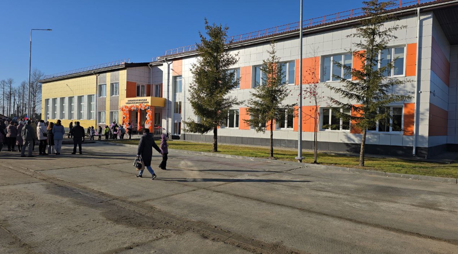 В отдаленном поселке Югры появился новый образовательный комплекс