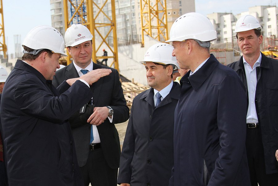 Помощник президента РФ Игорь Левитин посетил строительную площадку Центрального стадиона Екатеринбурга