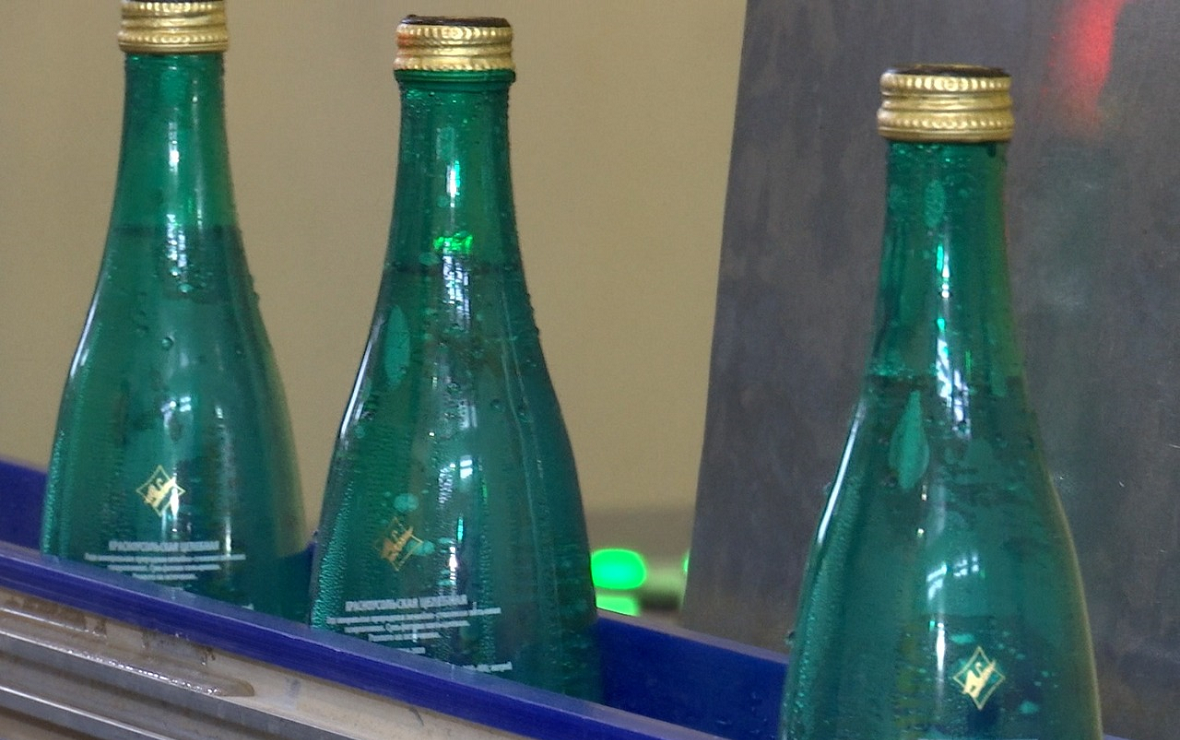 В Башкирии открылось новое производство воды в стеклянных бутылках