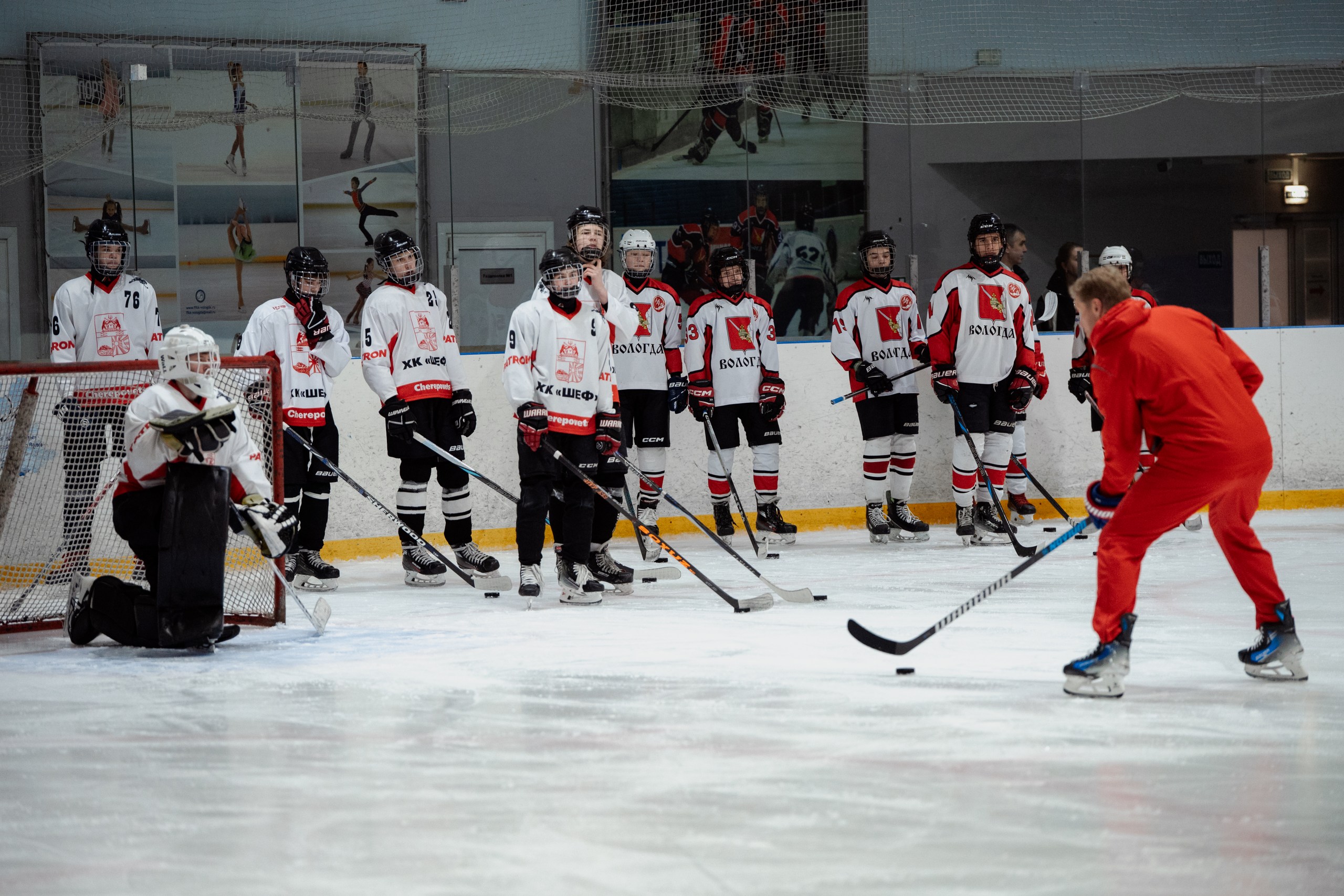 Вологжане увидели главный трофей чемпионата КХЛ