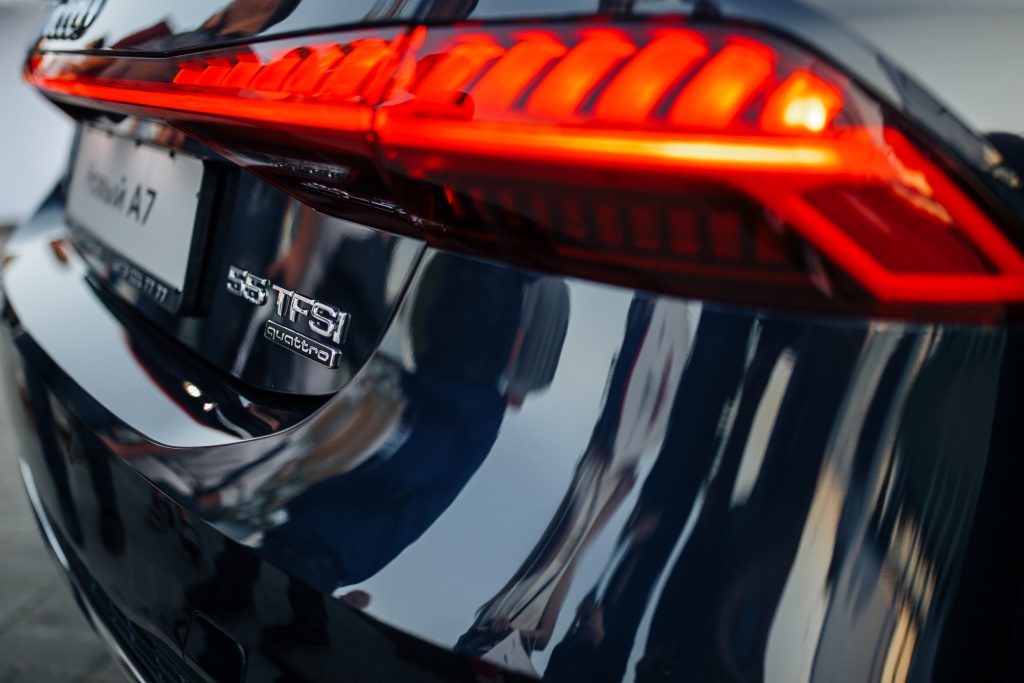 Новый Audi A7 – безупречно броский!