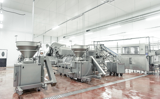 На заводе установлено оборудование от мировых лидеров в сфере птицеводства и мясопереработки
