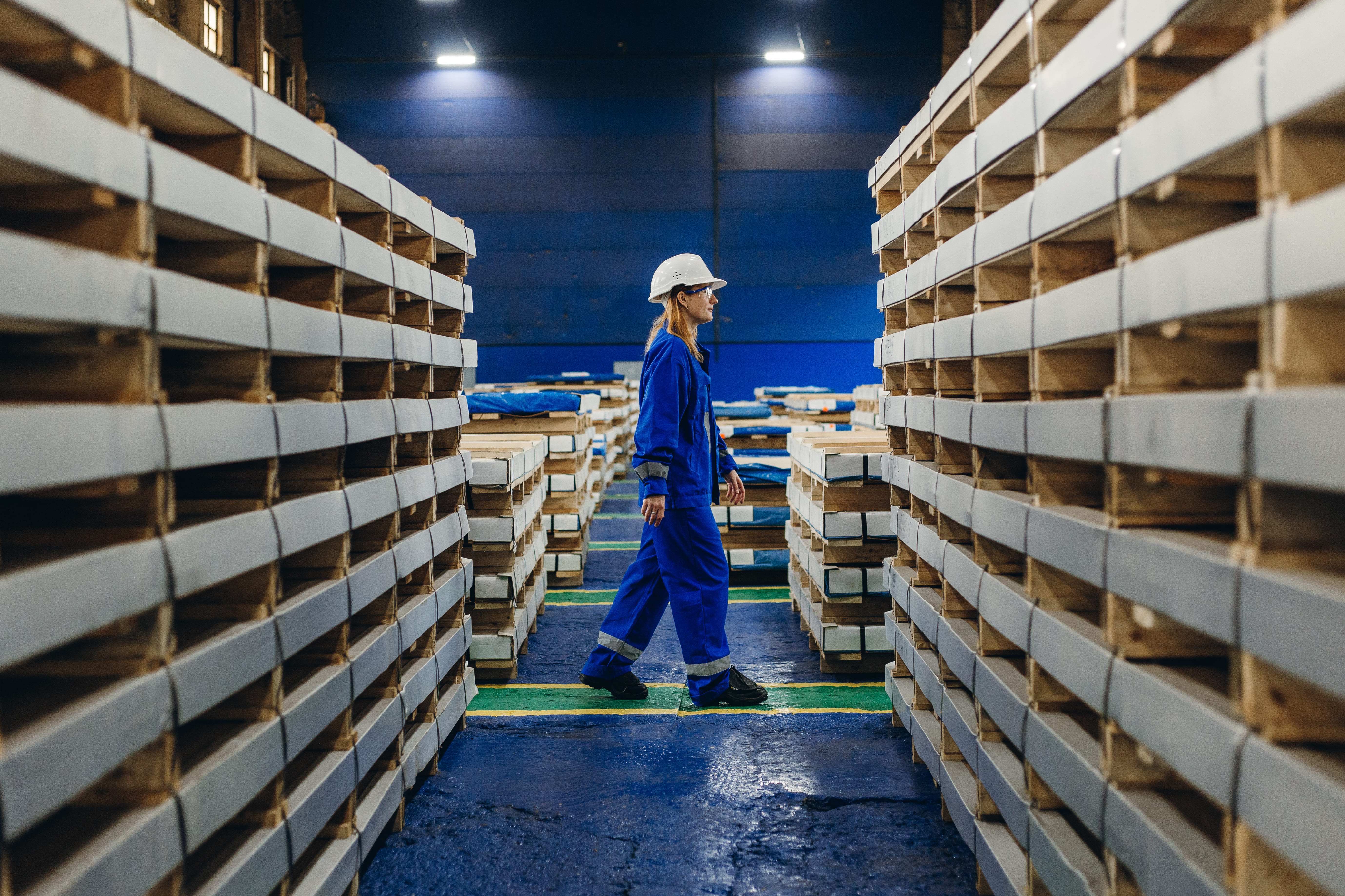 В пригороде Екатеринбурга открыли розничный склад завода СМЗ