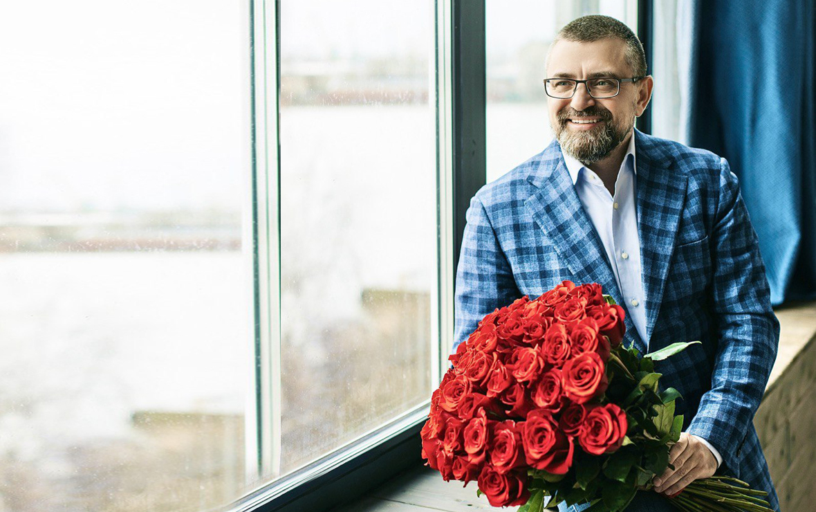 «Любите и будьте любимыми!»: Максим Ченгаев поздравляет женщин с 8 Марта