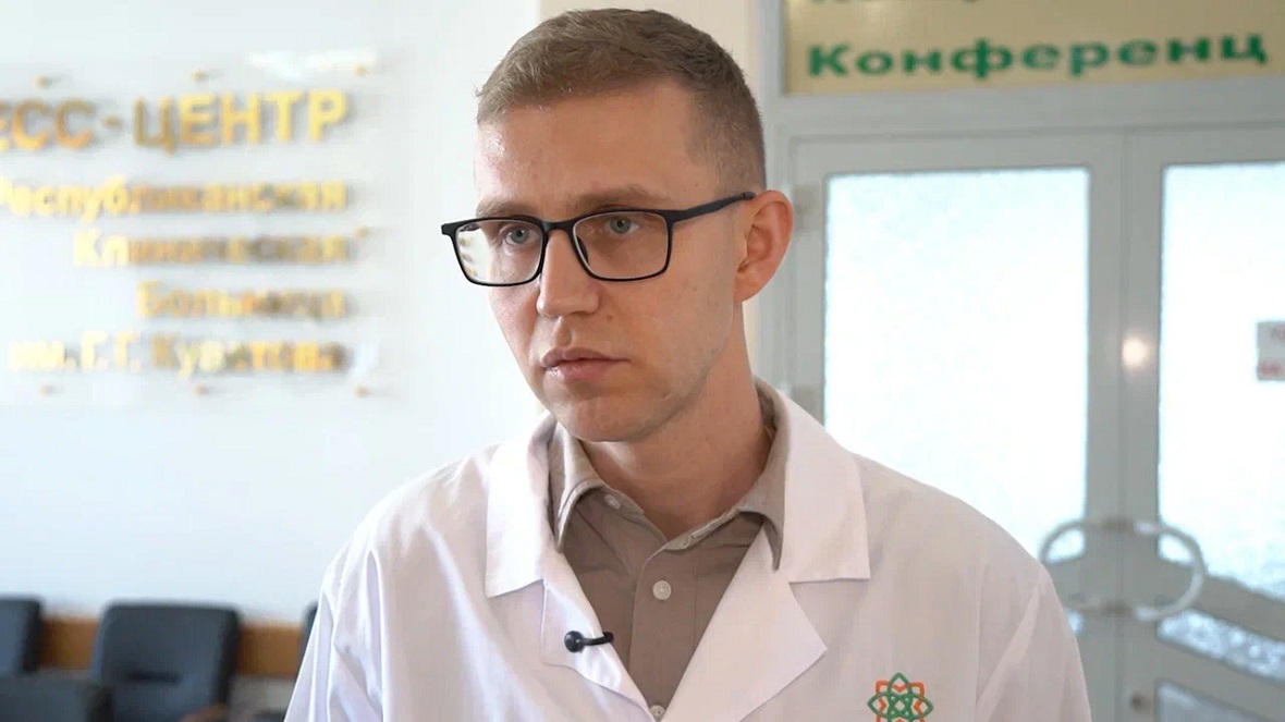 и. о. заместителя главного врача по медицинской части Валерий Сахаров