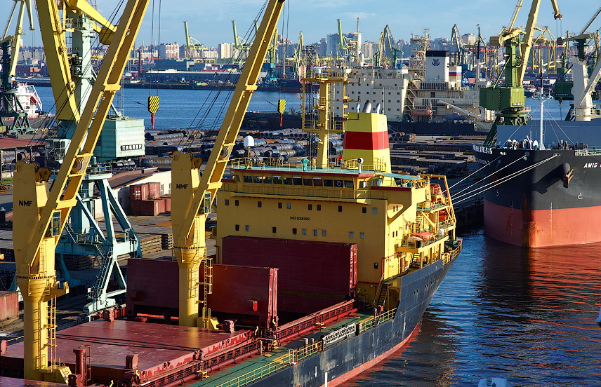 ЛЭСК модернизирует энергосистемы портов Санкт-Петербурга и Туапсе