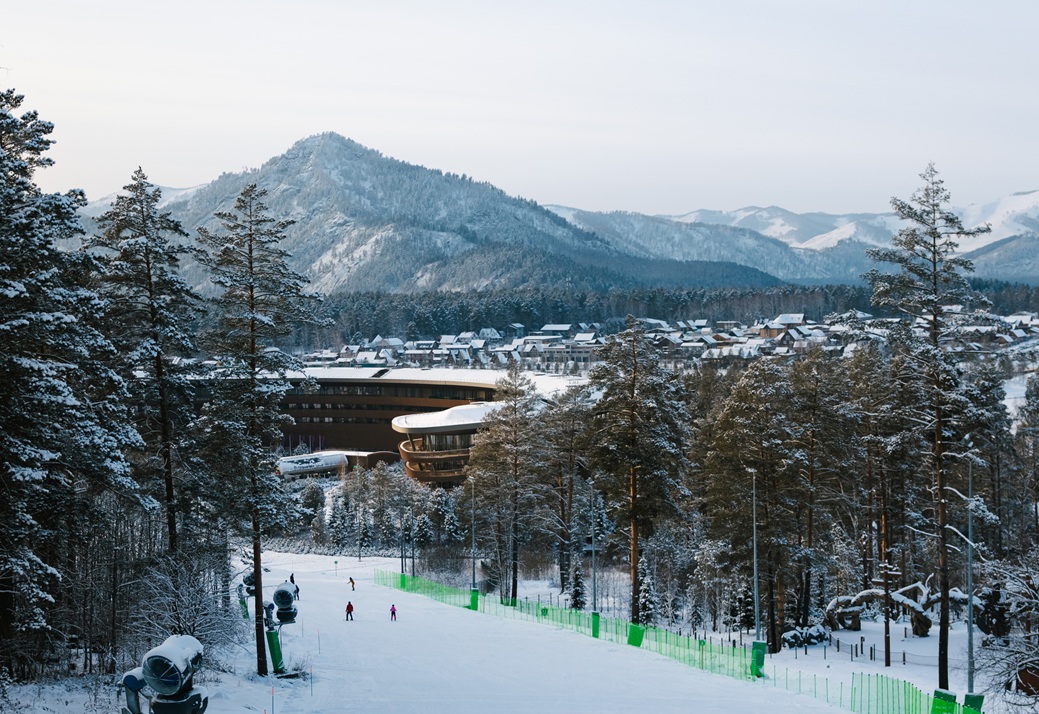 На алтайском курорте Сбера «Манжерок» стартовал горнолыжный сезон