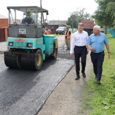 Антон Волошко взял на контроль ремонт дорог в Лесозаводске