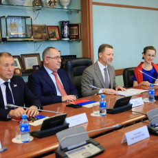 Фото: пресс-служба Законодательного собрания Приморского края