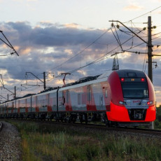 «Уральские локомотивы» выпустили двухсотый электропоезд «Ласточка» 