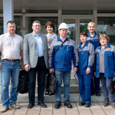 Представители компании «ТМС РУС» и сотрудники Стерлитамакского нефтехимического завода