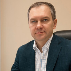 Михаил Аксенов (Фото: пресс-служба  министерства промышленности, торговли и предпринимательства Курской области)