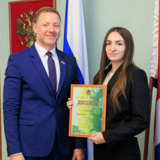 В парламенте Приморье наградили победителей эко-конкурса «Чистая страна»