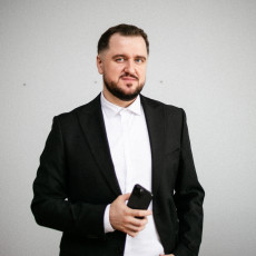 Директор филиала Т2 в Омской области Андрей Криницин