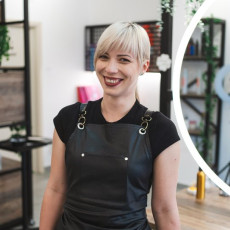 Нужно ли парикмахерам повышать квалификацию в 2026 году - зачем это нужно