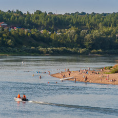 Калужская область, город Таруса, река Ока, пляж
