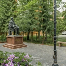 В Светлогорске реконструировали памятник ученому Павлову