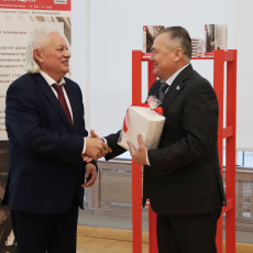 В Перми презентовали альманах «Нефтяная провинция»