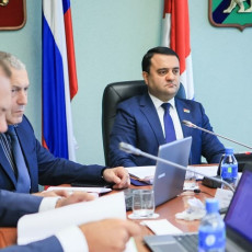 Фото: пресс-служба Законодательного собрания Приморского края