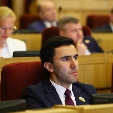 «Новые люди» предложили сократить сроки разблокировки карт должников