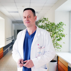 Эксперт публикации, руководитель гастроэнтерологического центра, к.м.н., врач-хирург клиники «РЖД-Медицина» Андрей Басс