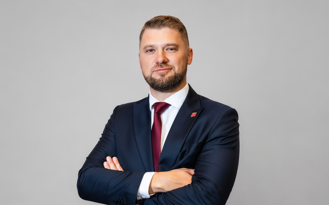 Рубль остается крепким: что это значит для экономики