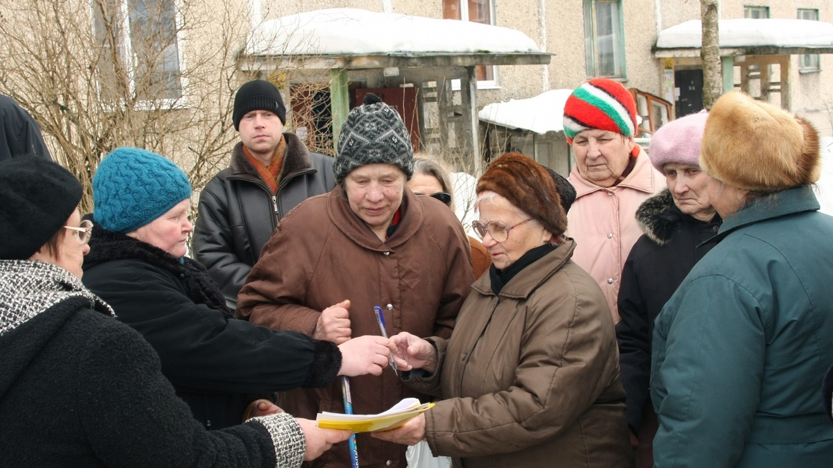 Поправки в Жилищный Кодекс меняют правила общих собраний собственников в электронной форме, но заполнение бумажных бюллетеней сохранится, уверены эксперты