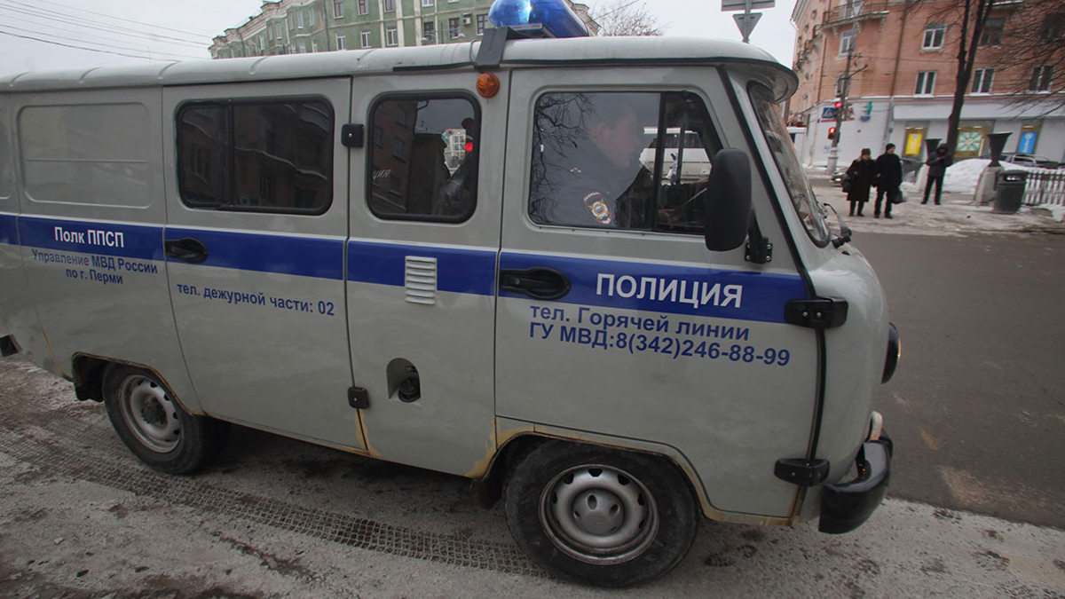 Пропавшую в Петербурге восьмилетнюю девочку нашли в торговом центре — РБК