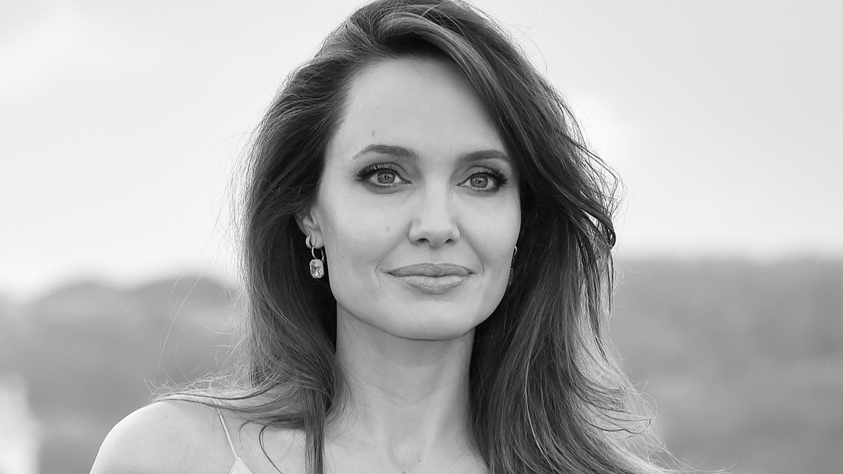 Анджелина Джоли