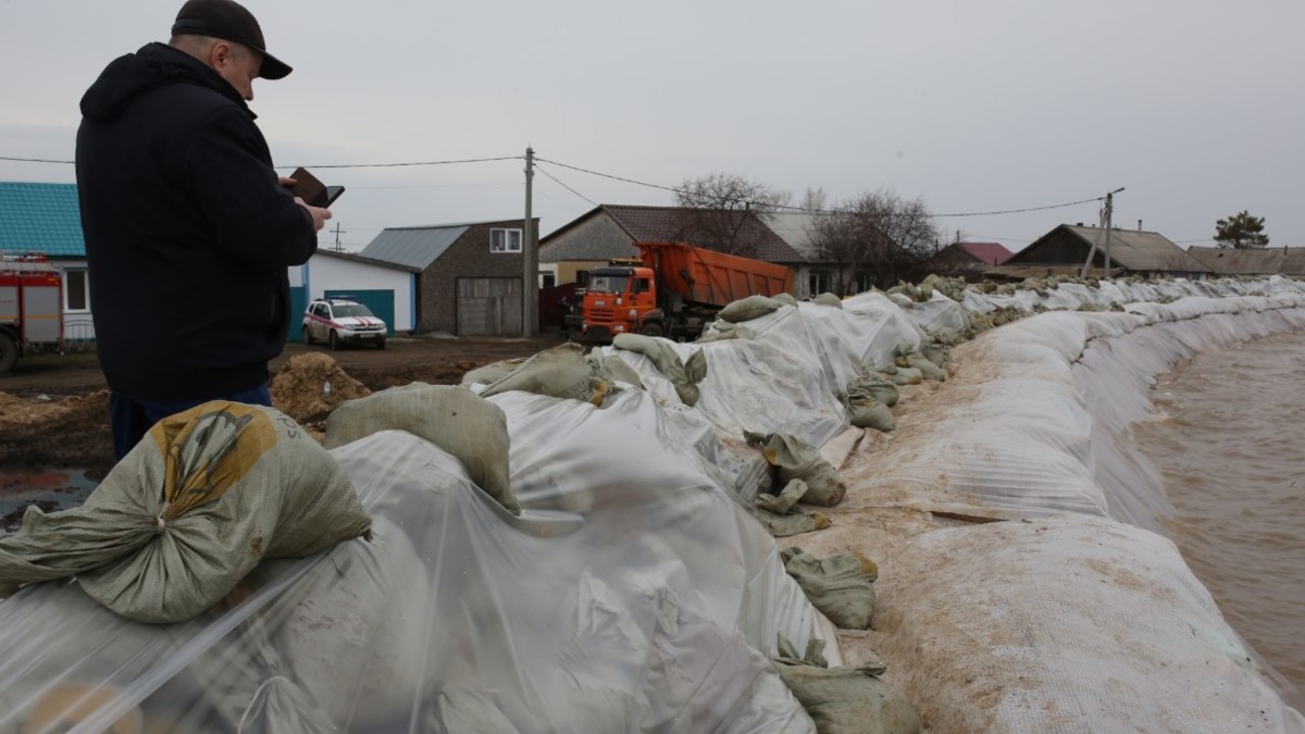 Паводок в Тюменской области: ситуация на 19 апреля, уровень воды в Ишиме.  Фото, видео — РБК