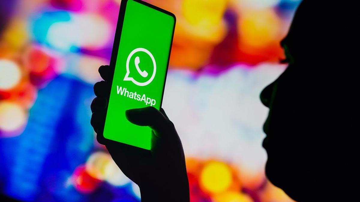 WhatsApp позволил вести переписку с нескольких телефонов — РБК