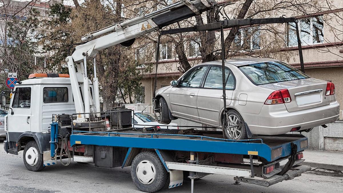 Власти Московской области получат право эвакуировать припаркованные с  нарушениями машины без ГИБДД :: Autonews