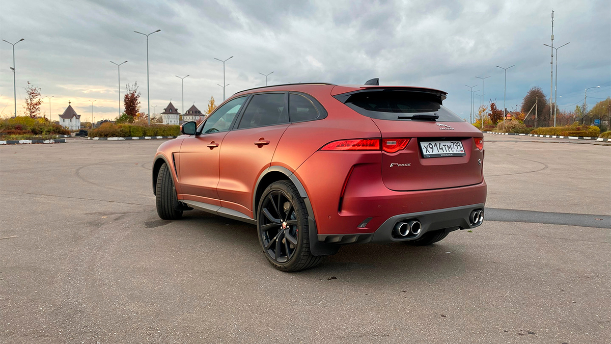 Тяните меня восьмеро. Instagram-тест Jaguar F-Pace SVR :: Autonews