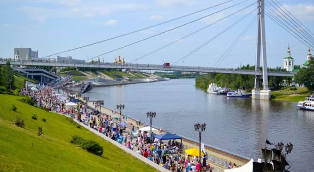 На новых банкнотах Центробанка может появиться тюменский Мост Влюбленных —  РБК