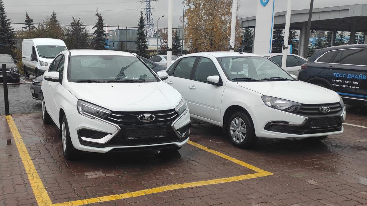 АвтоВАЗ начнет продажи Lada Vesta с «автоматом» в марте 2024 года ::  Autonews