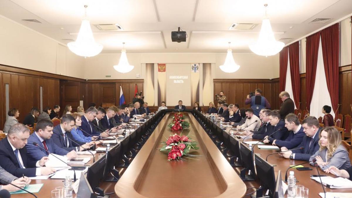 Фото: пресс-служба Заксобрания Новосибирской области