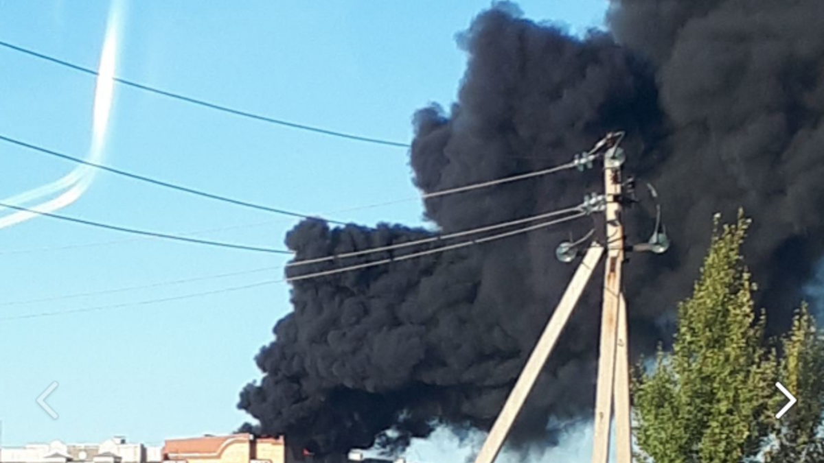Пожар на улице королева. Большой коптевский, 8 пожар 11. Уфе сгорел склад. Причина пожара на космонавтов. Пожар в доме на севере москвы.