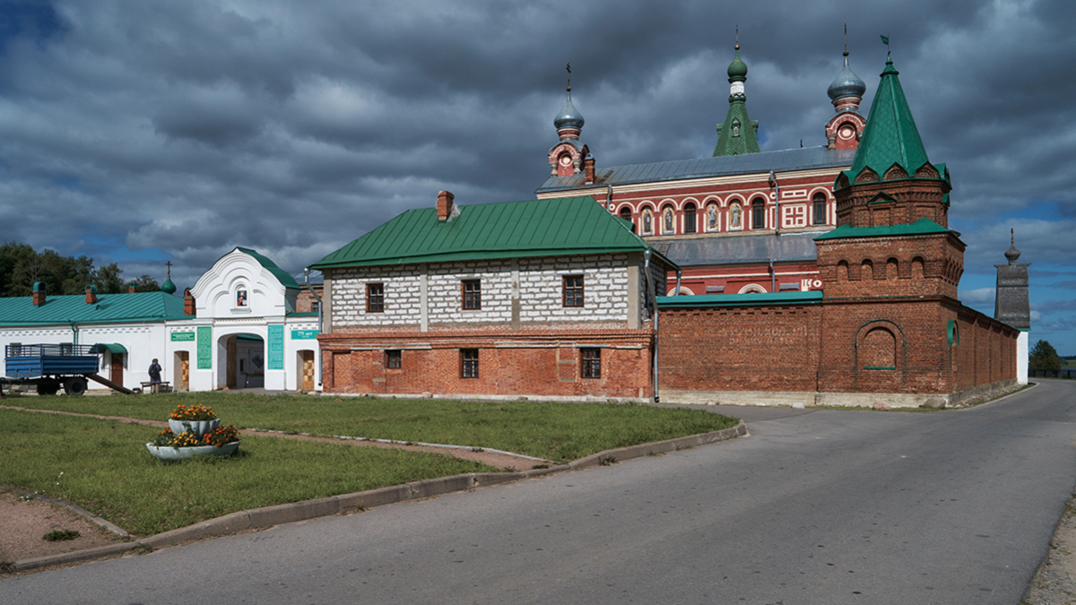 Староладожский Никольский мужской монастырь