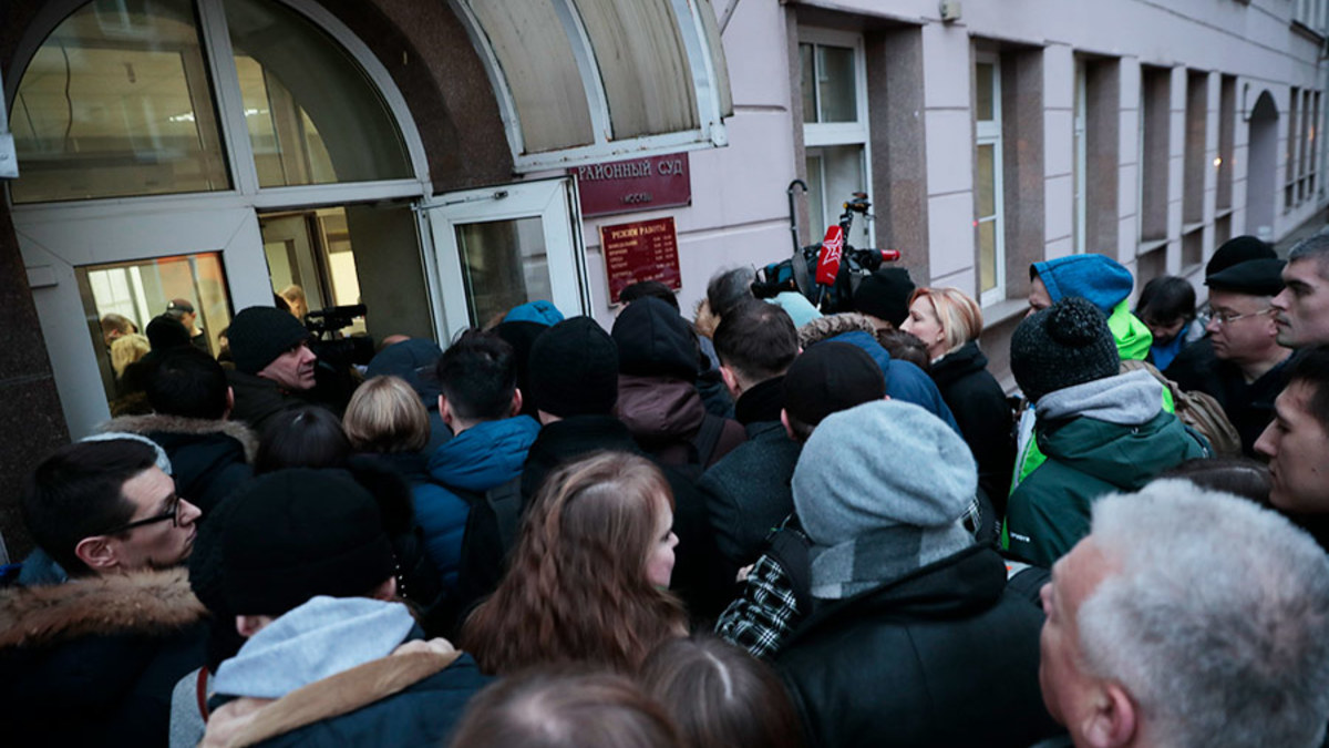 Оглашение приговора экс-министру Алексею Улюкаеву прошло в Замоскворецком суде города Москвы.