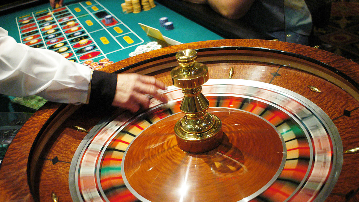 Закрытие казино оренбург игровые автоматы играть гаминатор