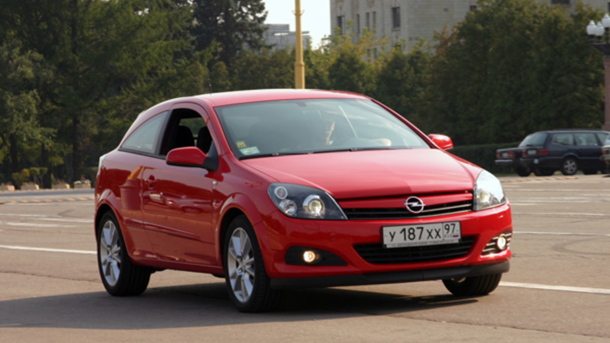 Opel Astra GTC Turbo :: Autonews