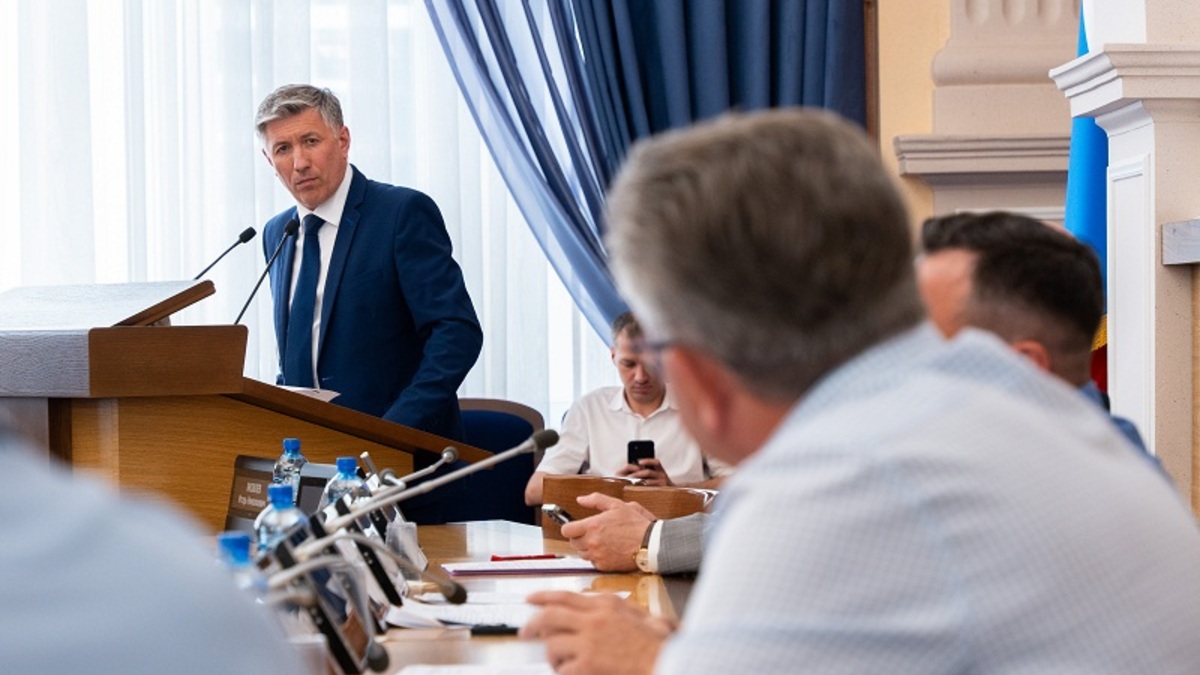 Глава сибирского филиала СГК констатировал, что в Новосибирске есть проблемы с получением разрешений на разрытия, с оформлением документов на ограничение дорожного движения