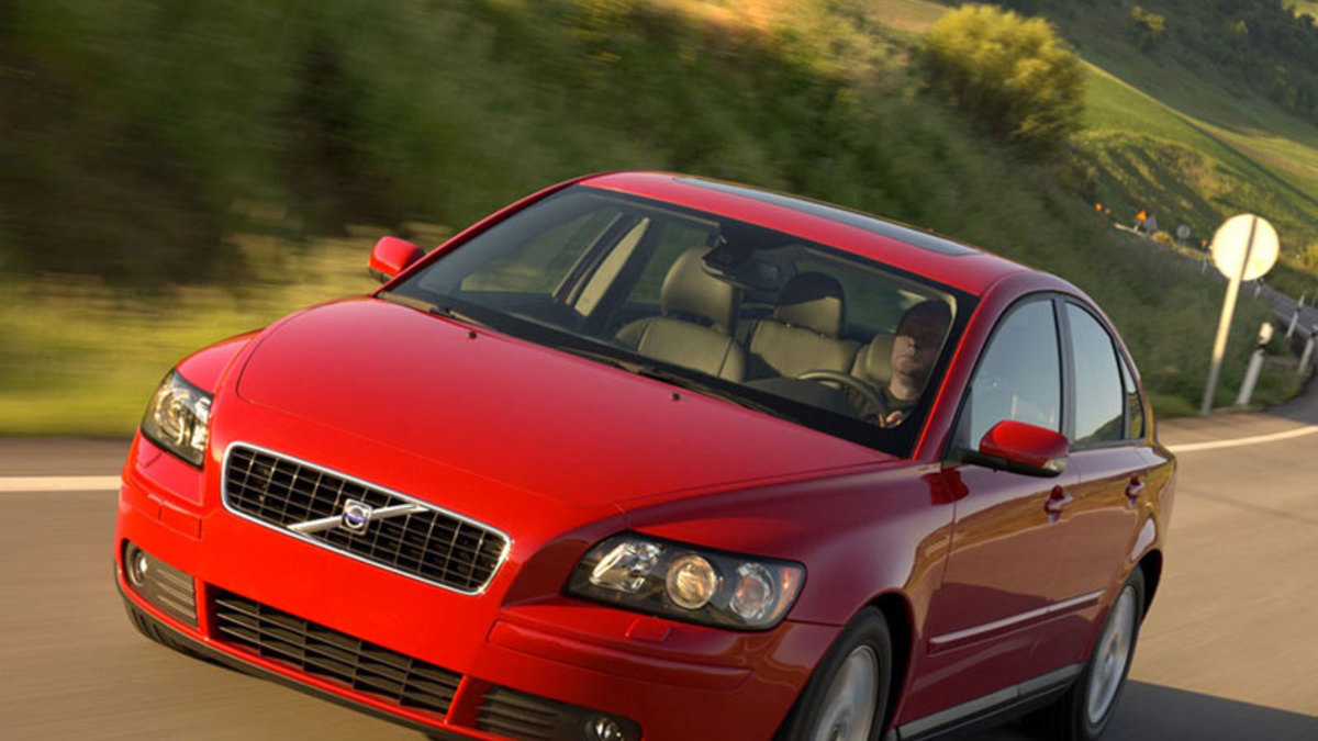 Volvo S40 T5 AWD :: Autonews