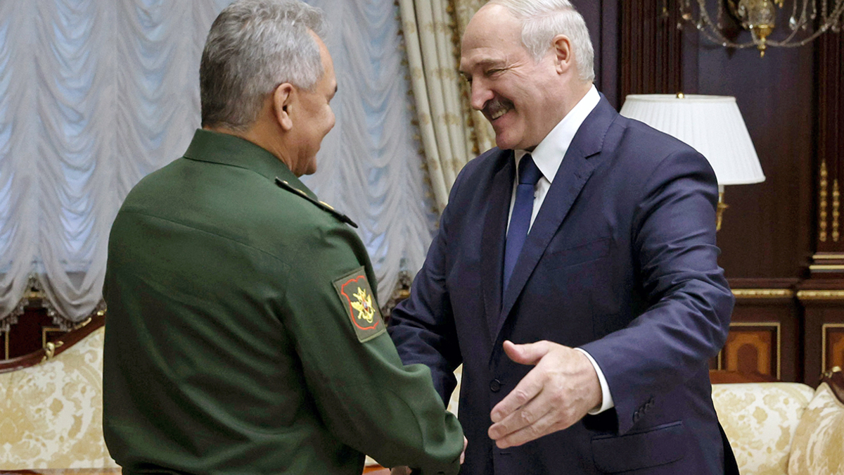 Сергей Шойгу и Александр Лукашенко