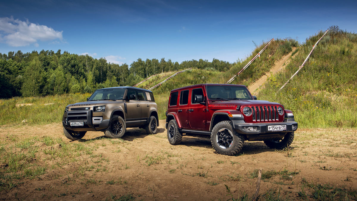 Бадди-муви. Тест-драйв Defender и Jeep Wrangler на танковом полигоне ::  Autonews